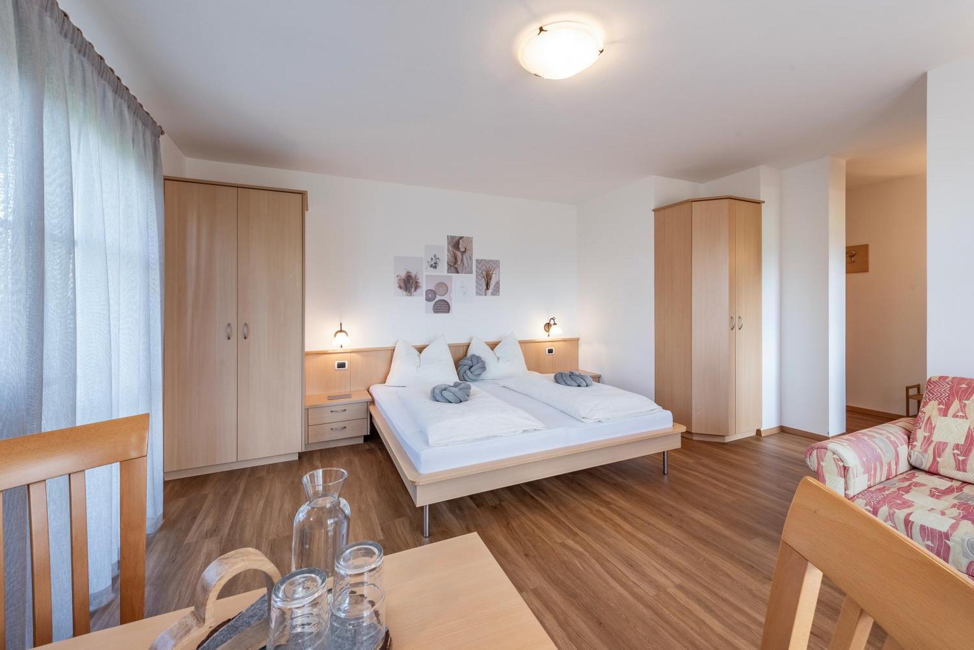 Trinnerhof- Hof Chalets Und Obsthof Natz-Schabs Exteriör bild