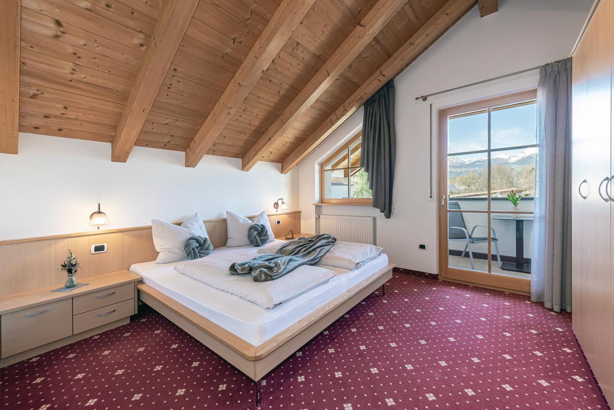 Trinnerhof- Hof Chalets Und Obsthof Mit Zimmer Natz-Schabs Exteriör bild