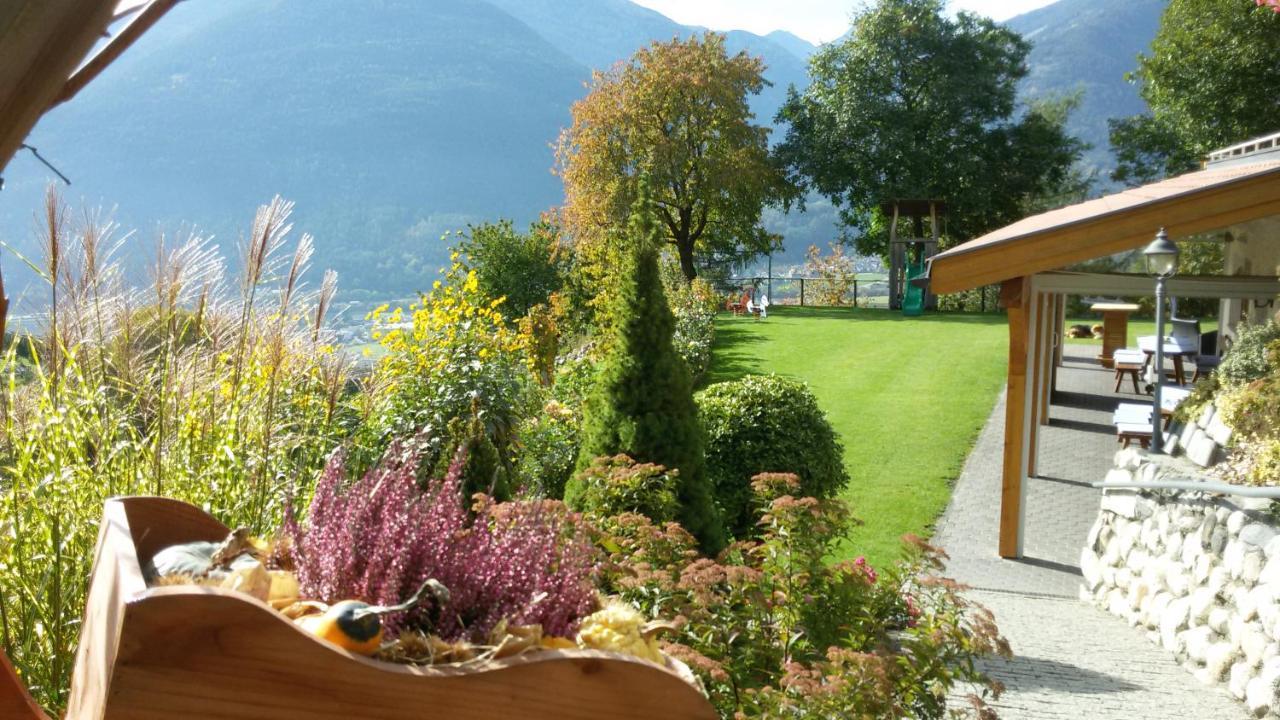 Trinnerhof- Hof Chalets Und Obsthof Mit Zimmer Natz-Schabs Exteriör bild
